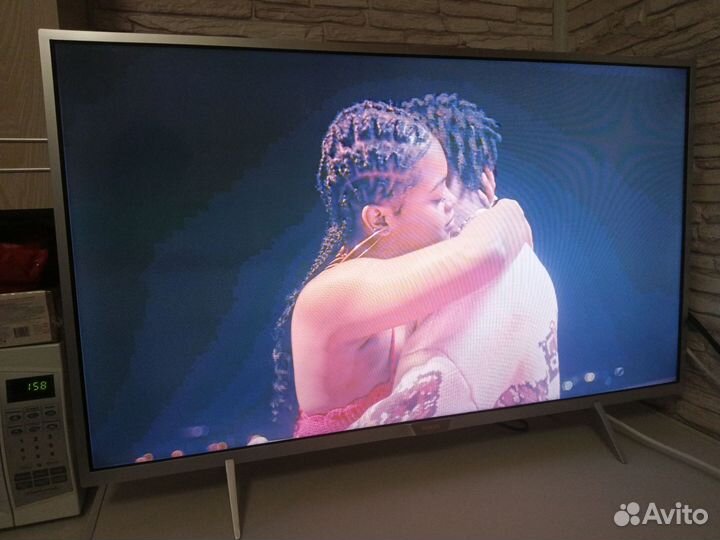 Телевизор Philips SMART TV