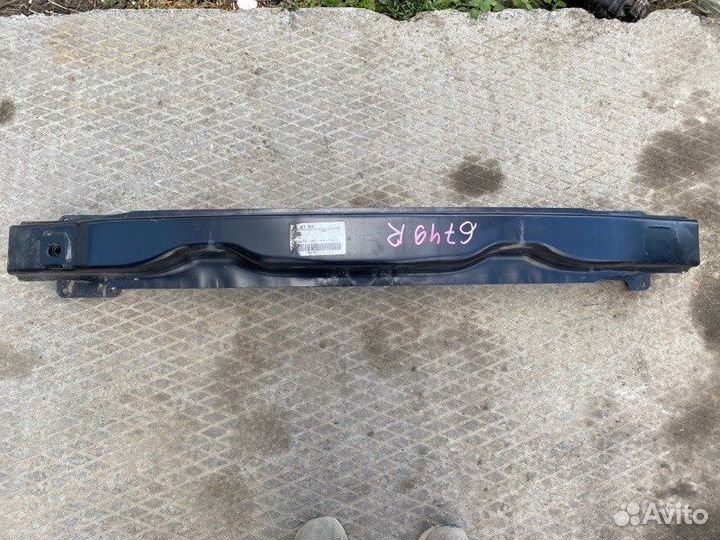 Усилитель бампера задний Volkswagen Tiguan 5N1