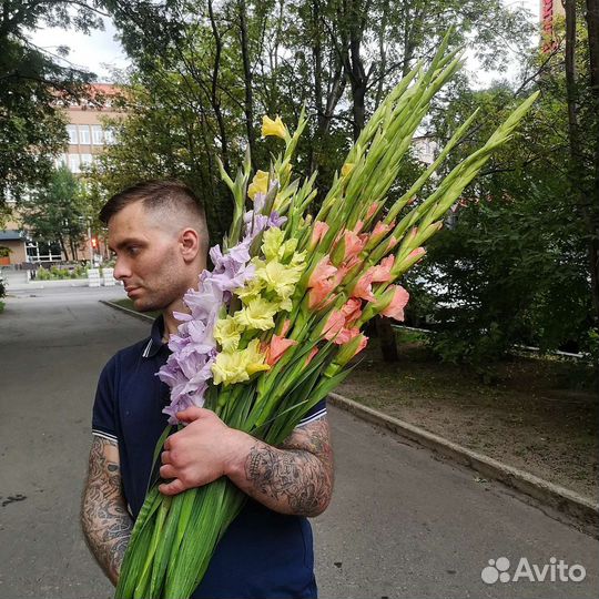 Букет в школу Букет гладиолусов Свежие цветы