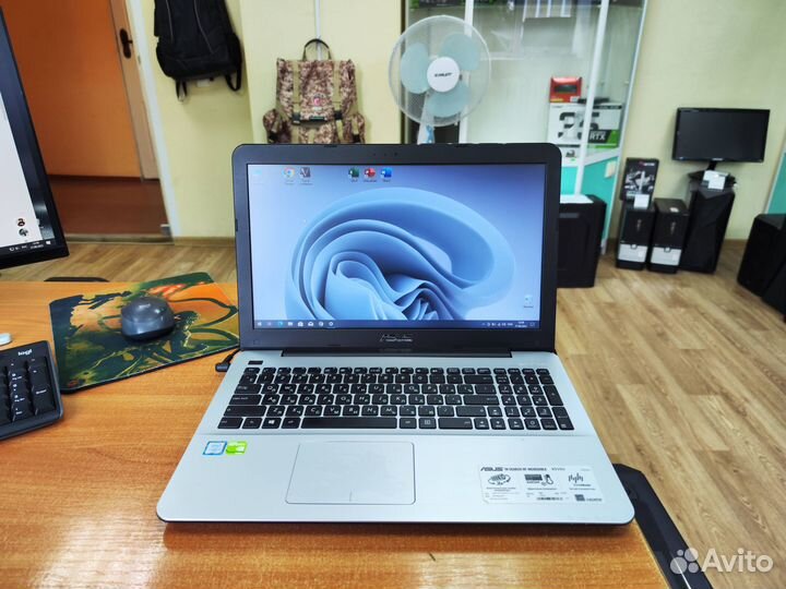 Мощный asus 15.6