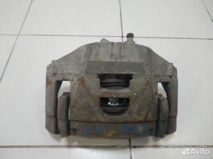 Суппорт передний правый Audi A6 C6 4F2