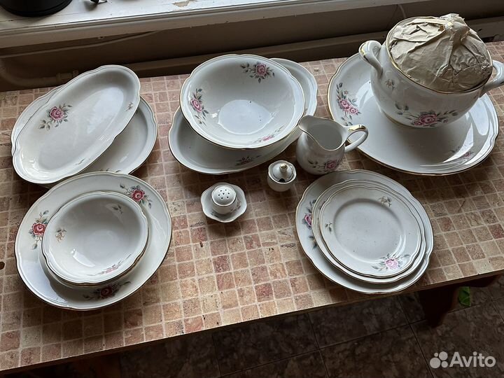 Столовый сервиз новый