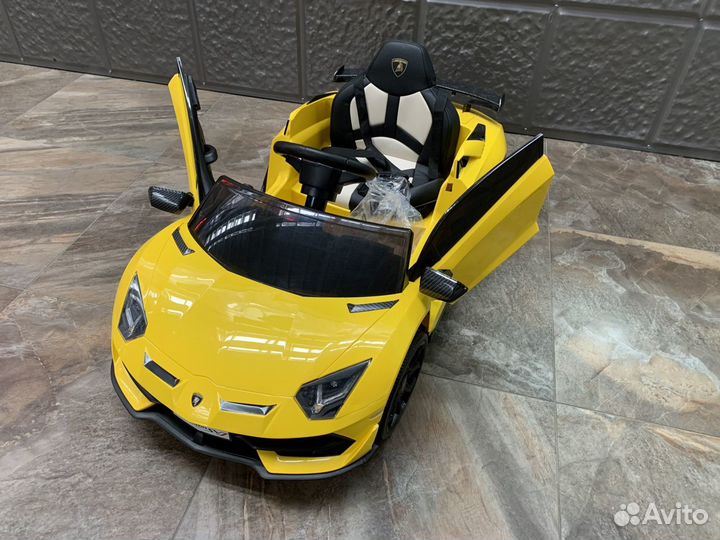 Детский электромобиль