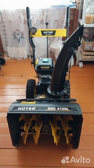 Снегоуборщик бензиновый самоходный Huter SGC 4100L