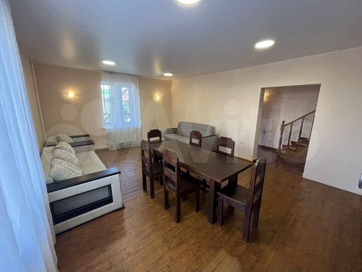 2-к. квартира, 70 м², 2/3 эт.