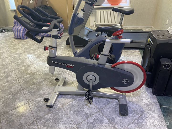 Велотренажер спин-байк Lifecycle GX