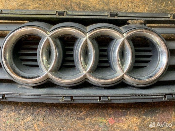 Решетка радиатора Audi A6 C5 (4B) 2004