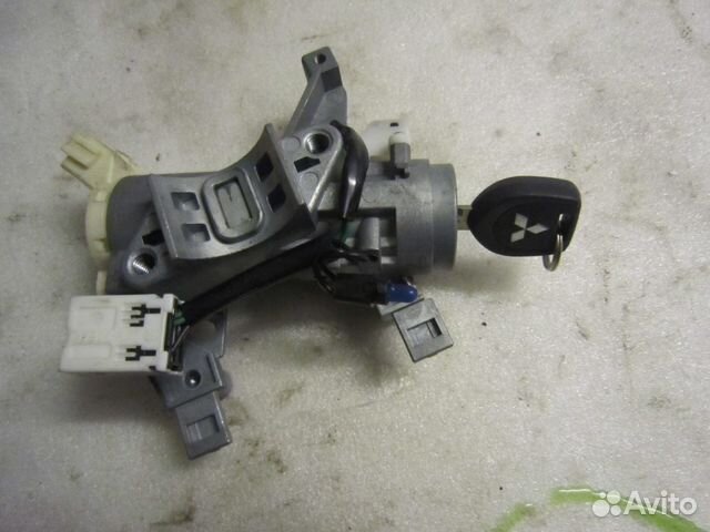 Mitsubishi Outlander XL замок зажигания с ключом