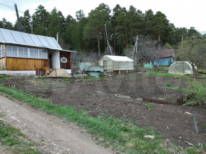 Дом 35 м² на участке 5,5 сот.