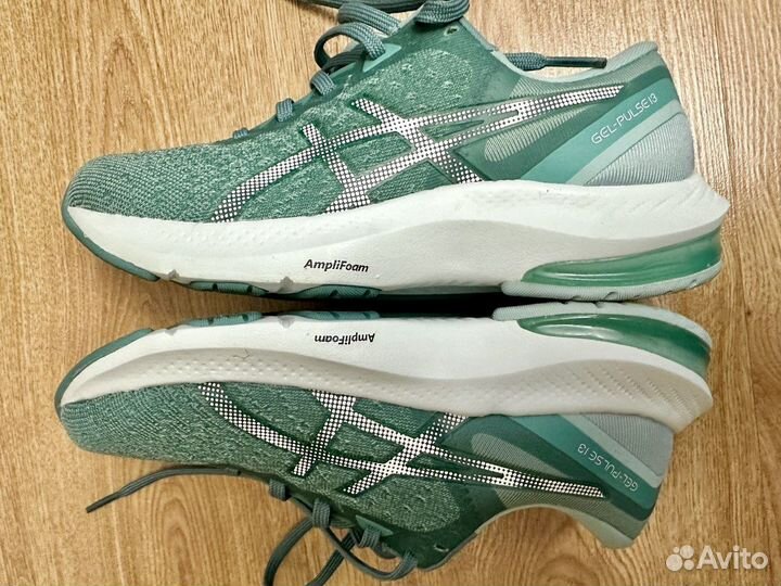 Кроссовки женские Asics 38 размер