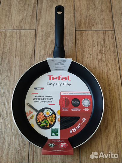 Сковорода Tefal 26см Новая