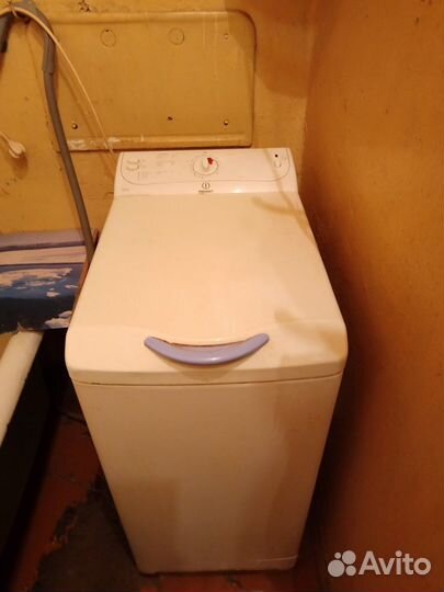 Стиральная машина с вертикальной загрузкой