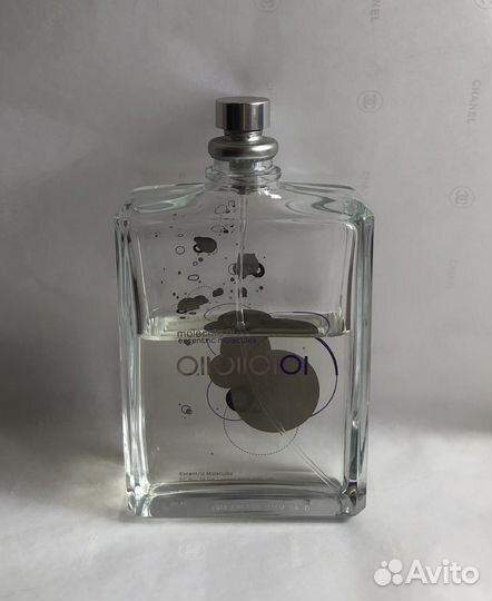 Молекула Escentric molecules 01