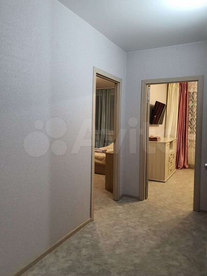 2-к. квартира, 60 м², 1/10 эт.