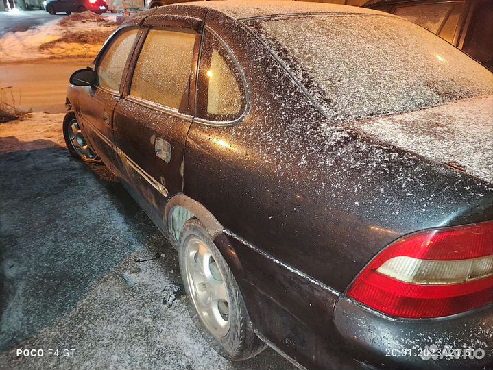 Задние фонари на Opel Vectra B