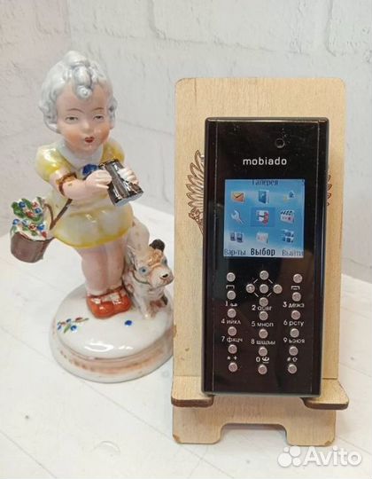 Телефон Mobiado Professional