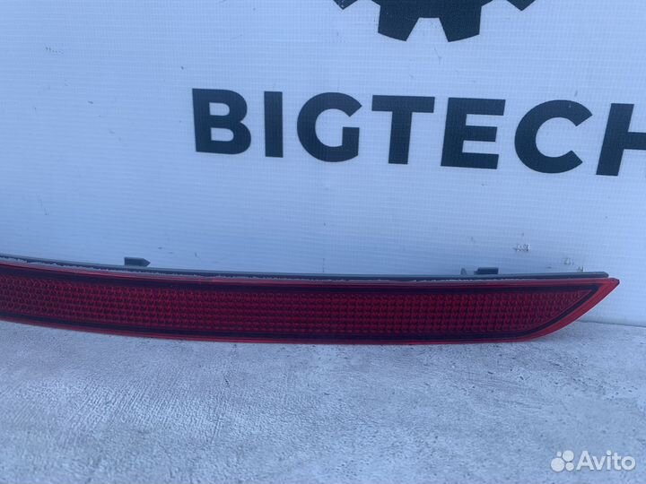 Отражатель в задний бампер Mercedes A1668200174