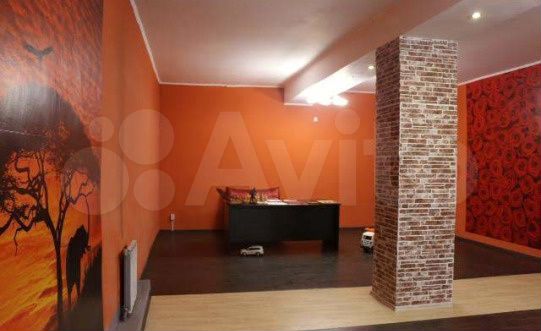 Свободного назначения, 550 м²