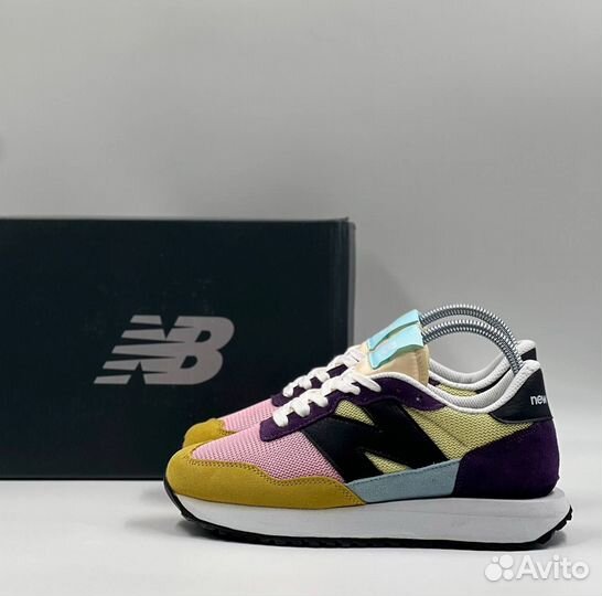 New Balance 237