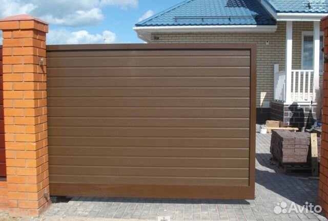 Секционные ворота