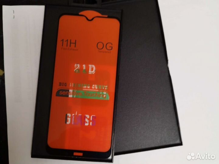 Чехлы на телефон