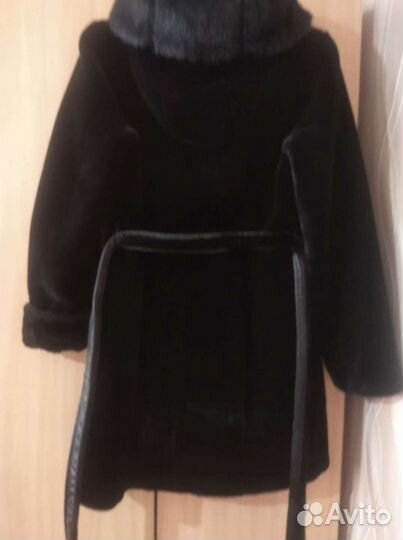 Шуба мутоновая с капюшоном 44-46