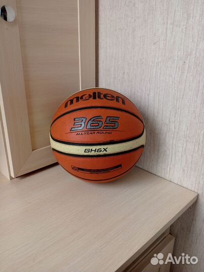 Баскетбольный мяч molten