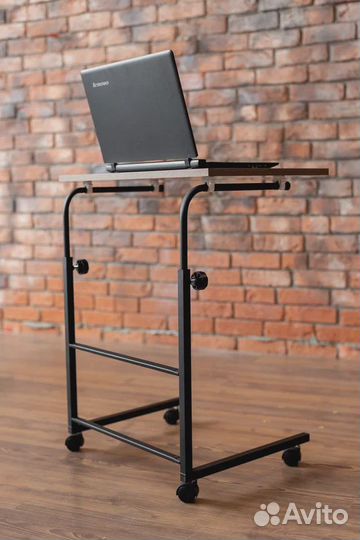 Компьютерный стол подкатной