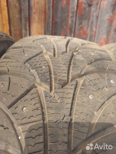 Rosava SnowGard 215/65 98T