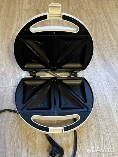 Бутербродница Vitek