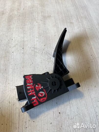 Педаль газа Chevrolet Niva 2020