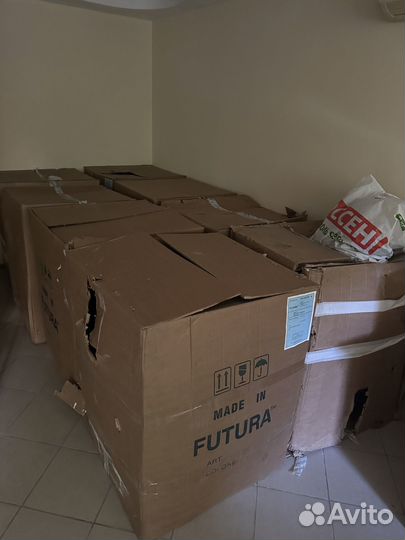 Офисные кресла futura