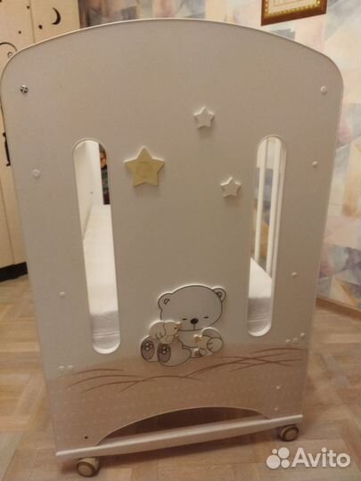 Детская кроватка