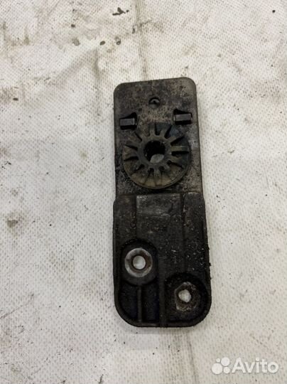 Кронштейн кассеты радиаторов opel astra j