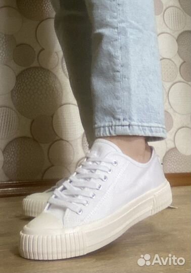 Продам новые кеды