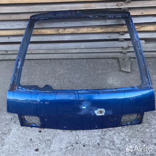 Продам крышку багажника ваз 2112