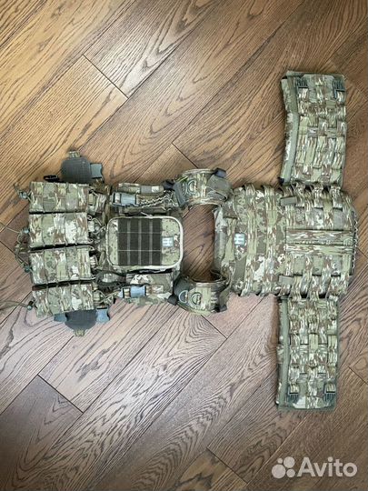 Плитник с подсумками