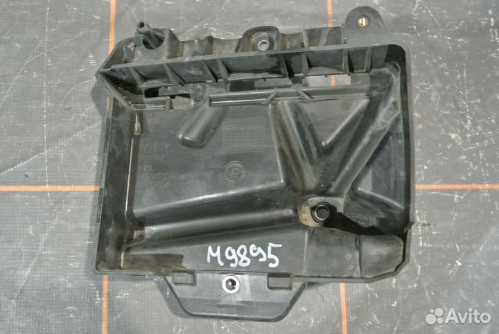 Площадка под акб- Skoda Rapid