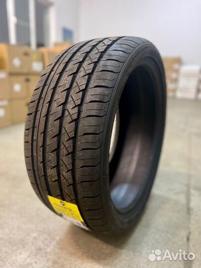 Roadmarch Prime UHP 08 275/35 R18
