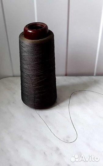 Катушка (бобина) оверлочных ниток