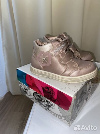 Ботинки для девочки