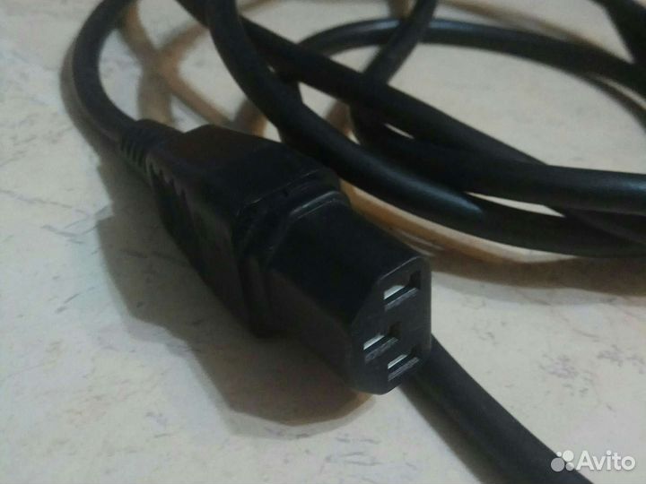 Кабель питания бытовой оргтехники компьтера