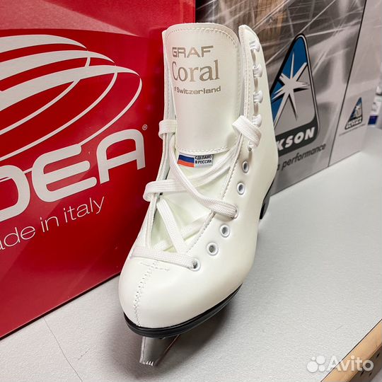Коньки фигурные graf coral