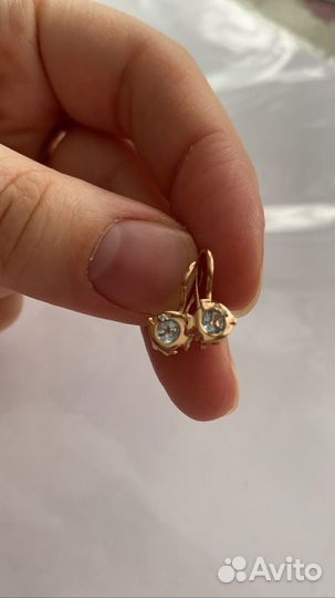 Золотые серьги