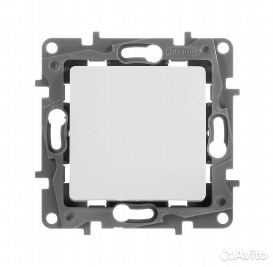 Переключатель промежуточный Legrand, 10AX-250В