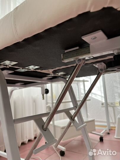 Педикюрное кресло бу, кушетка косметологическая