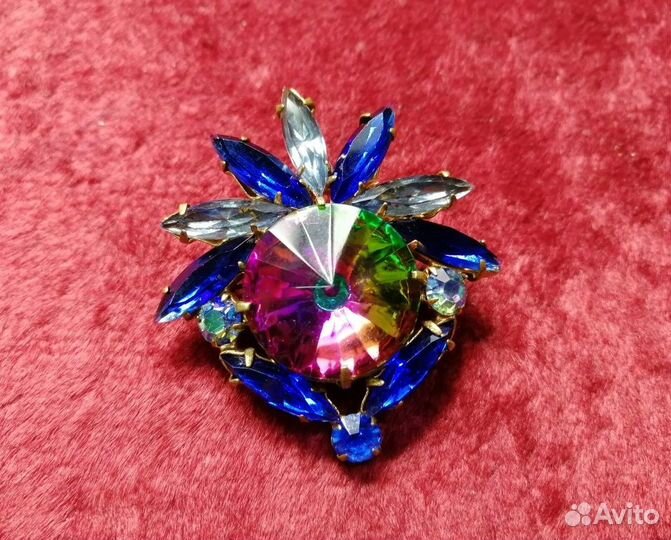 Брошь Разноцветные камни с переливом Чехия 45*40
