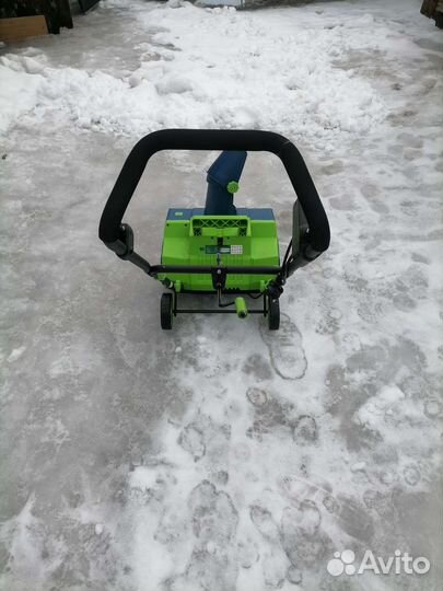 Снегоуборщик электрический Сибртех 2000вт