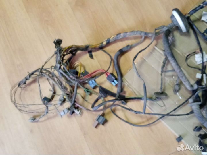Проводка салона Рено логан 1 1.4 8клап