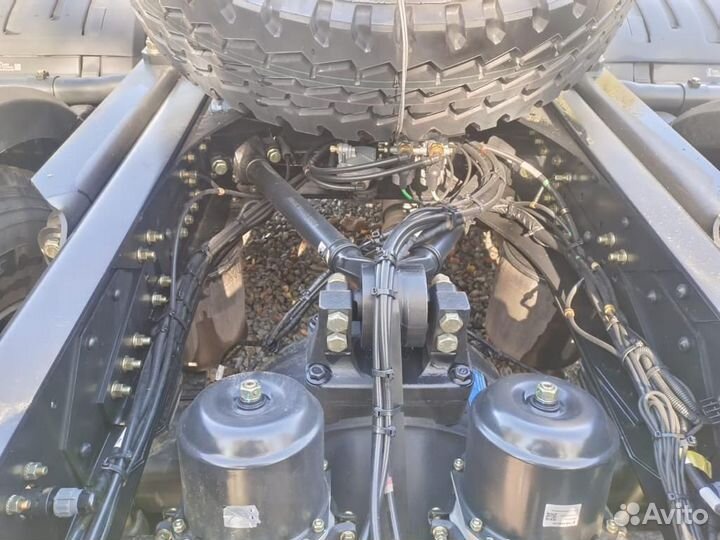 Shacman (Shaanxi) SX42584V324, 2023